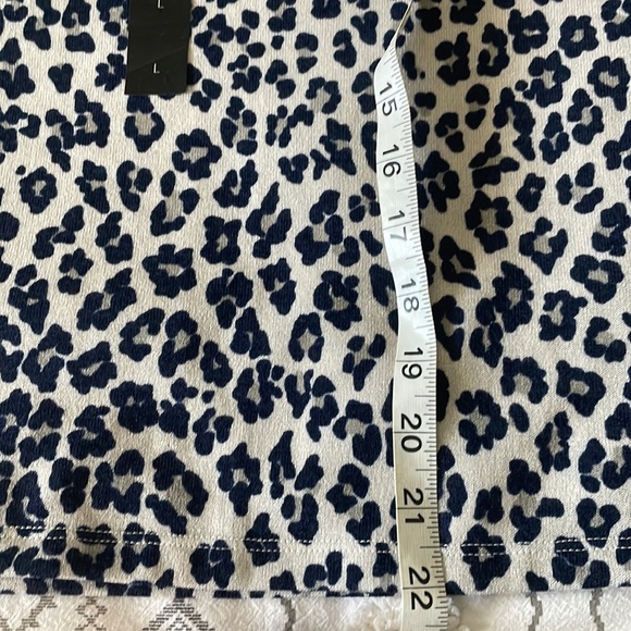 Navy gray leopard print cropped short sleeve t shirt - Picture 8 of 8